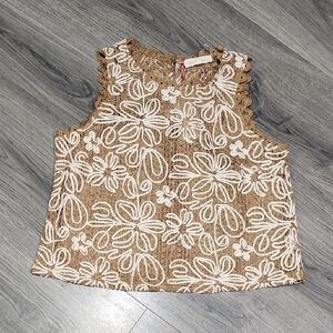 NWT Solitare Scalloped White Floral Taupe Tank